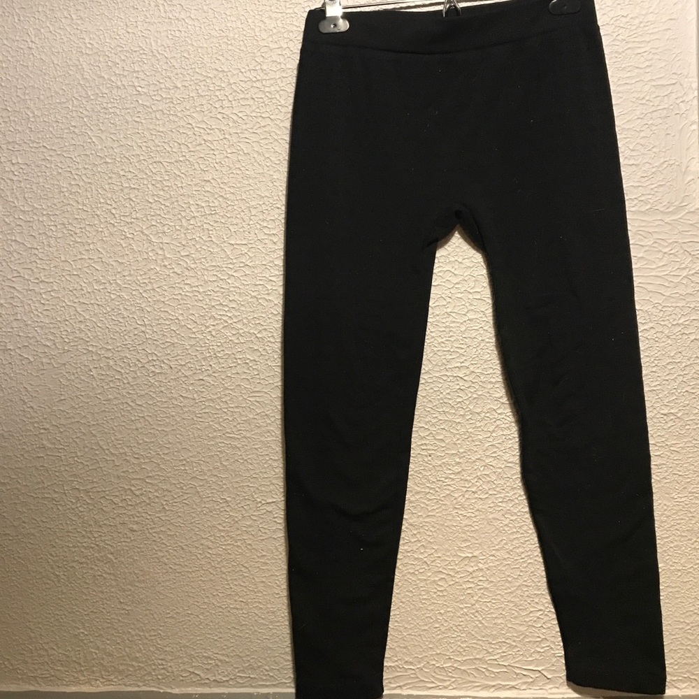 Soft stretchy black leggings